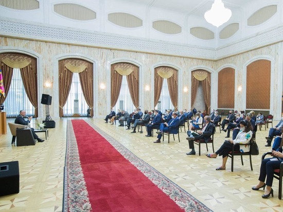 Президент Молдовы встретился с иностранными послами Президент Молдовы встретился с иностранными послами