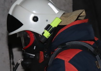 Сотрудники поисково-спасательной службы «Забайкалпожспаса» с использованием альпинистского снаряжения 8 сентября достали трех человек из канализационного колодца в Чите