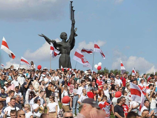 43% россиян узнали о создании Союзного государства России и Белоруссии впервые