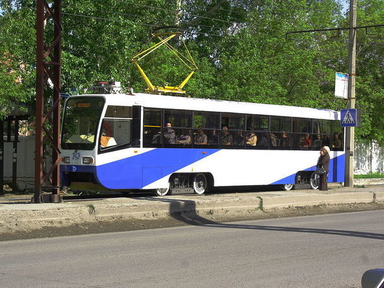 В Бийске под колесами трамвая оказалась 87-летняя женщина