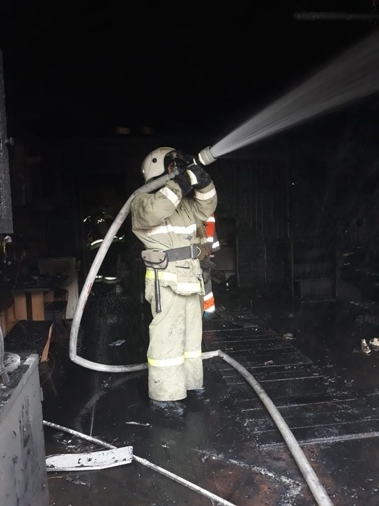 Калужанин обжег ноги на пожаре гаража в Жукове