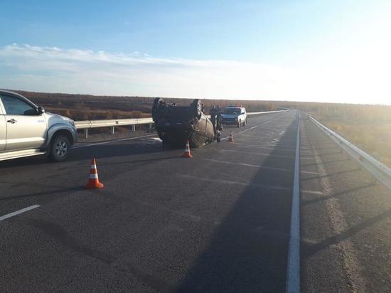 В Якутии перевернулась машина, пострадали двое взрослых и двое детей