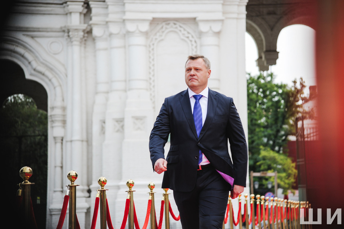 губернатор астраханской области игорь бабушкин