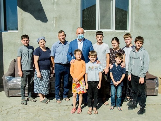 Додон провел кампанию по сбору средств для семьи погорельцев Ломаченко Додон провел кампанию по сбору средств для семьи погорельцев Ломаченко