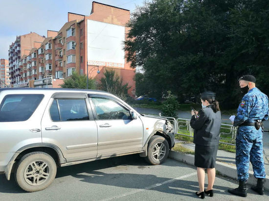Судебные приставы Хакасии продолжают отбирать автомобили у должников