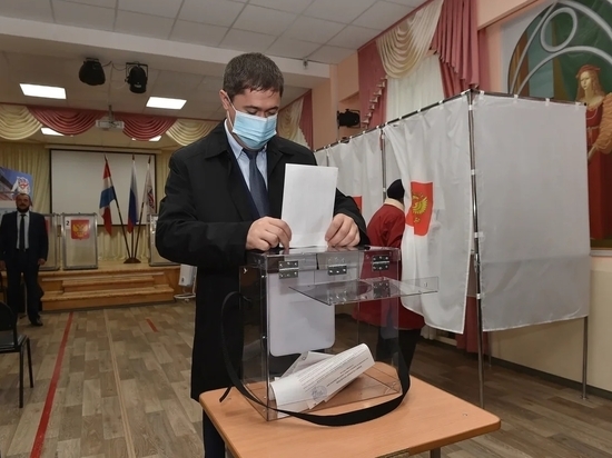 Дмитрий Махонин проголосовал на выборах губернатора Пермского края