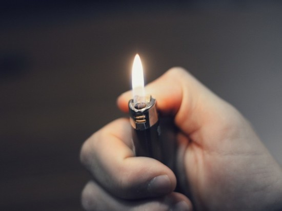 Во Владимирской области хотят запретить продажу зажигалок несовершеннолетним