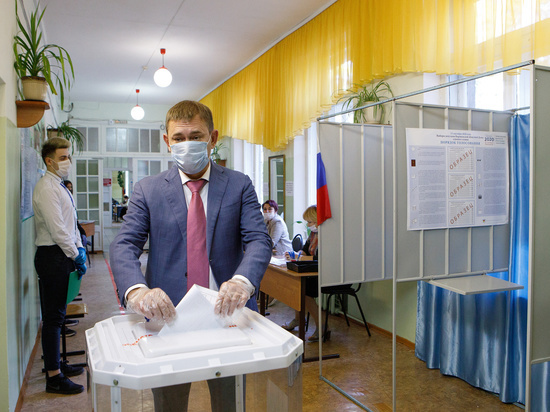Председатель Воронежской областной Думы проголосовал на региональных выборах