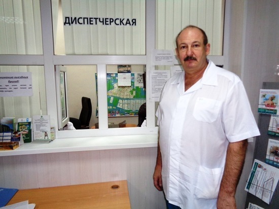 В Ноябрьске прохожие и медики «скорой» спасли жизнь человеку