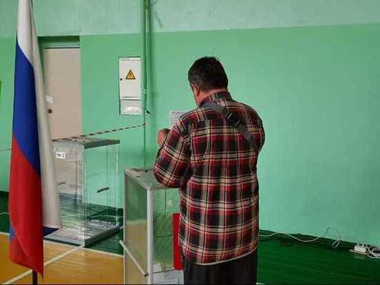 Более 300 тысяч избирателей проголосовали на 10:00 в Новосибирской области