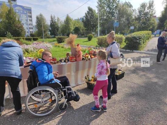 Для избирателей участка в Казани провели мастер-класс по карвингу