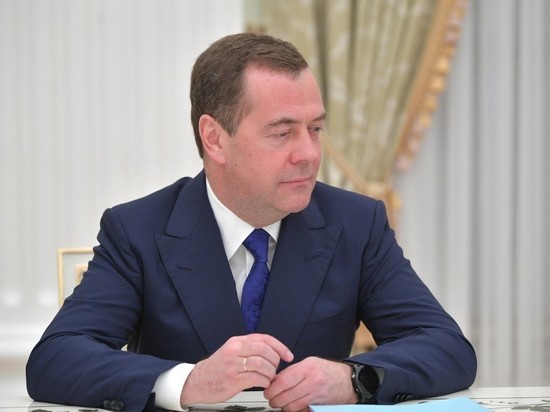 Матвиенко и Володин поздравили Медведева с 55-летием
