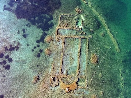 В турецком озере показалась базилика, которую никто не видел 3 века