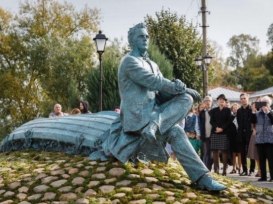 В Плёсе открылся памятник Федору Шаляпину