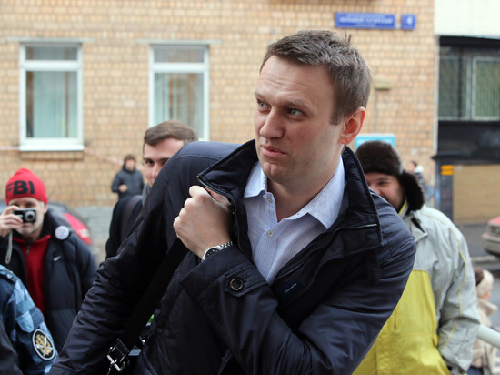 Навальный выложил первое селфи после "отравления"