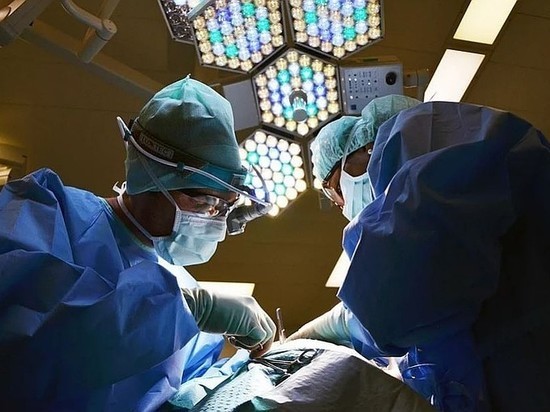 Тюменские онкоурологи сделали уникальную операцию пациенту с раком мочевого пузыря