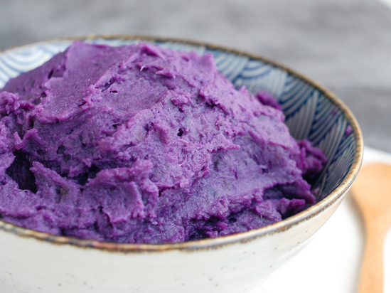 Фиолетовую картошку выращивает на полях фермер из Хакасии