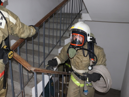 В Улан-Удэ пожарные забежали на 15-й этаж меньше, чем за 4 минуты