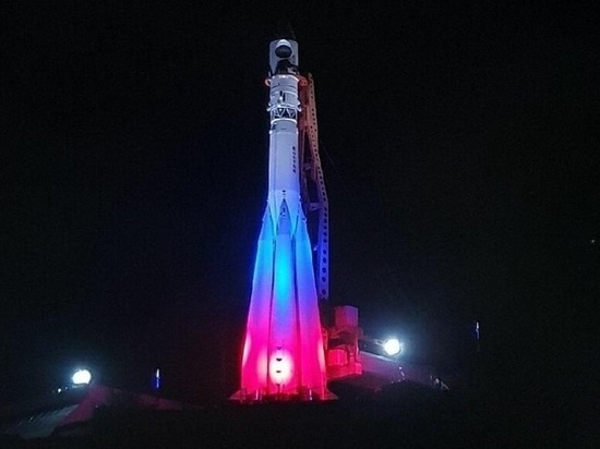 В Калуге ракета "Восток" получила подсветку
