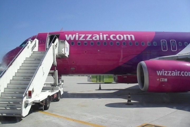 Венгерский лоукостер Wizz Air. Лоукостер Wizz Air. Wizz Air Malta. Аир санкт петербург