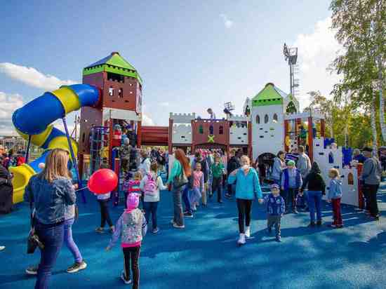 РМК построила современную игровую площадку для детей в Коркино