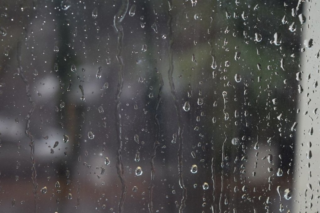 Снег с дождем. Дождь со снегом в москве. Ливневый дождь со снегом. Дождливый апрель. Дождь фото.