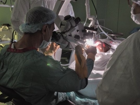 Красноярские врачи начали лечить опухоли головы и шеи лазером