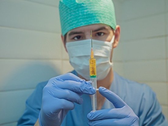 При этих болезнях врачи ставят под сомнение безопасность вакцины от коронавируса