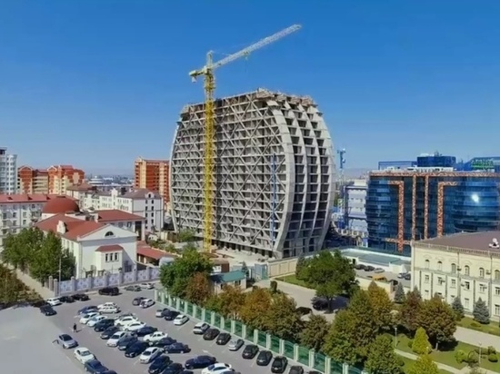 Кадыров подарит iPhone 11 за название для нового здания в Грозном