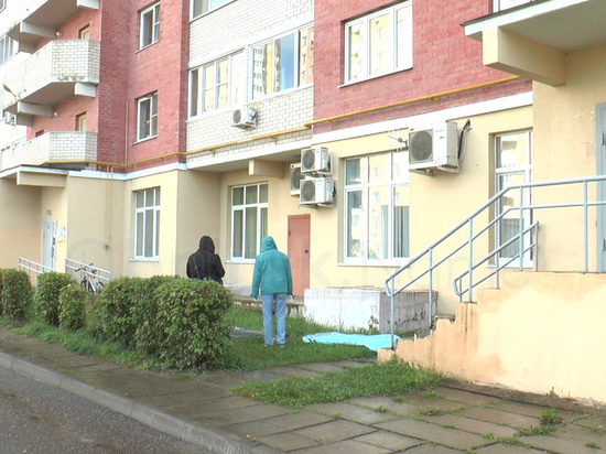Жительница Обнинска выпала из окна многоэтажки