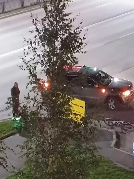 Водитель в Пскове сбил велосипедиста и отчитал за поврежденную машину
