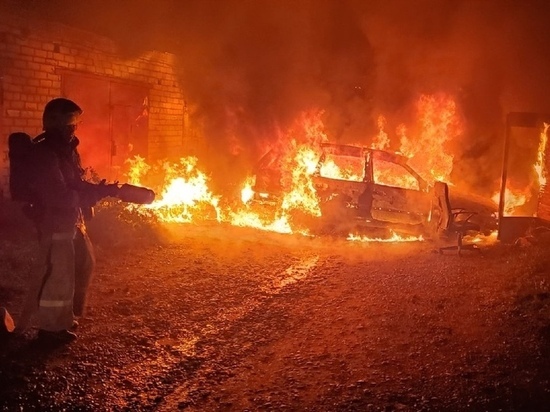 В Смоленске как спичка впышнул гараж