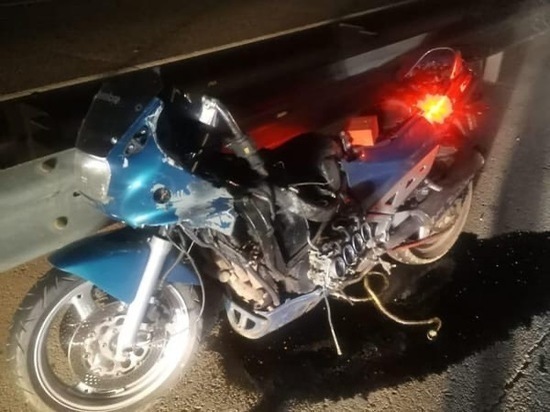 В Ростовской области мотоциклист погиб после столкновения с грузовиком