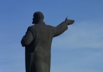 Напомним, в пятницу, 18 сентября, жительница Барнаула написала на памятнике Ленину бранное слово из трех букв