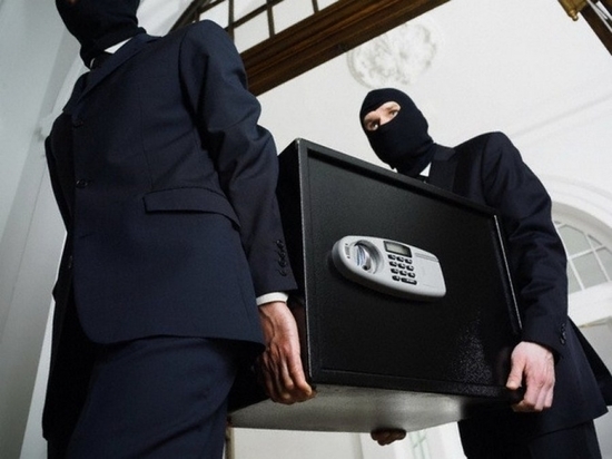 Костромская полиция просит жителей области помощи в поисках похитителей сейфа из ломбарда