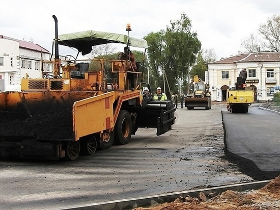 В одном из районов Тверской области рассказали о сроках завершения дорожного ремонта
