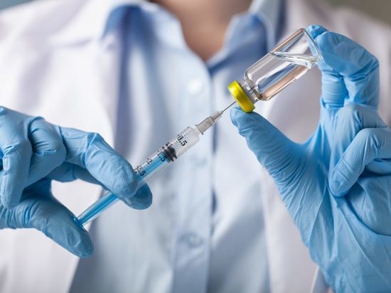 Около тысячи доз вакцины от COVID-19 поступит в Забайкалье