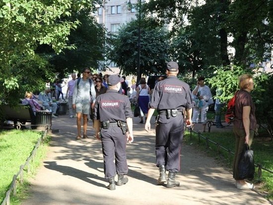 В Петербурге подростка ищут за убийство матери