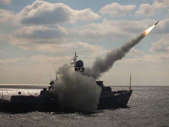 Корабли Каспийской флотилии ударят артиллерией
