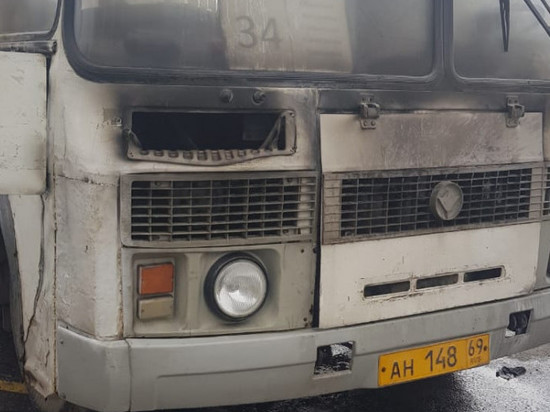 В Тверской области горел пассажирский автобус