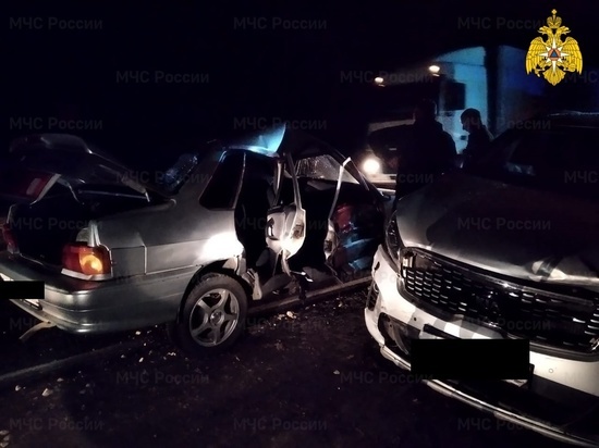 Две легковушки жестко столкнулись в Боровском районе