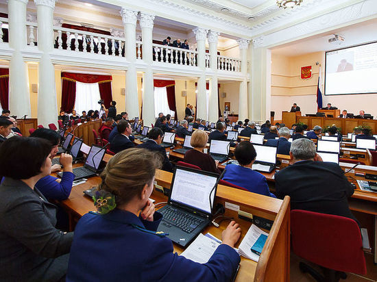 Парламентарии Бурятии решали вопросы кадров, экологии, социальной защиты и образования