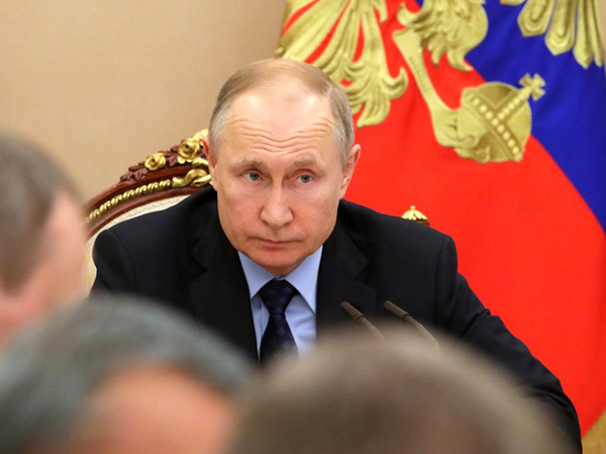 Путин внес в ГД проекты о прокуратуре, внешней разведке и безопасности