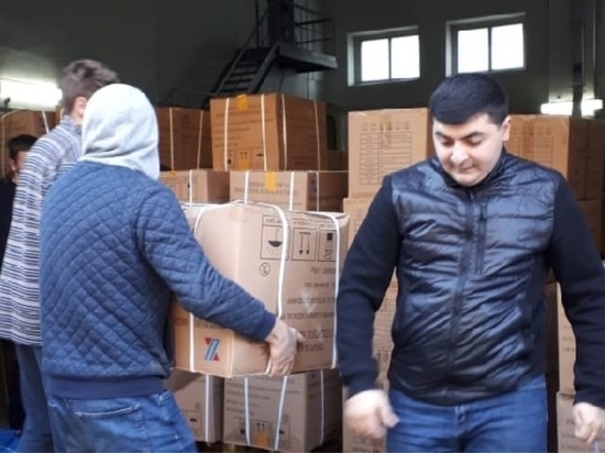 Депутаты молодежного парламента края разгрузили «ковидную» гуманитарную помощь от правительства Москвы