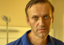 Навального выписали из клиники Charite
