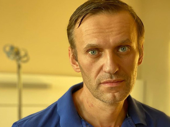 Навального выписали из клиники Charite