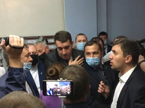 Только что в Саратовской областной думе едва не подрались депутаты