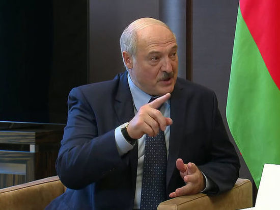 Лукашенко заявил, что цветная революция в Белоруссии провалилась