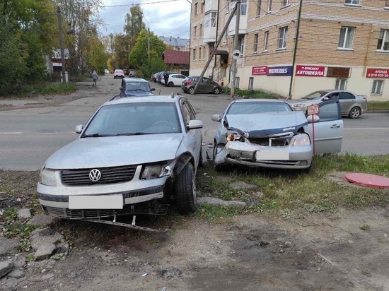 В ДТП на улице Пушкина пострадали 26-летний костромич и 5-летняя девочка