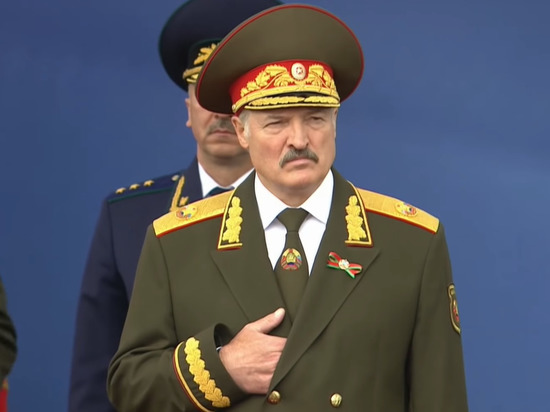 Лукашенко назвал митингующих "дрянью"